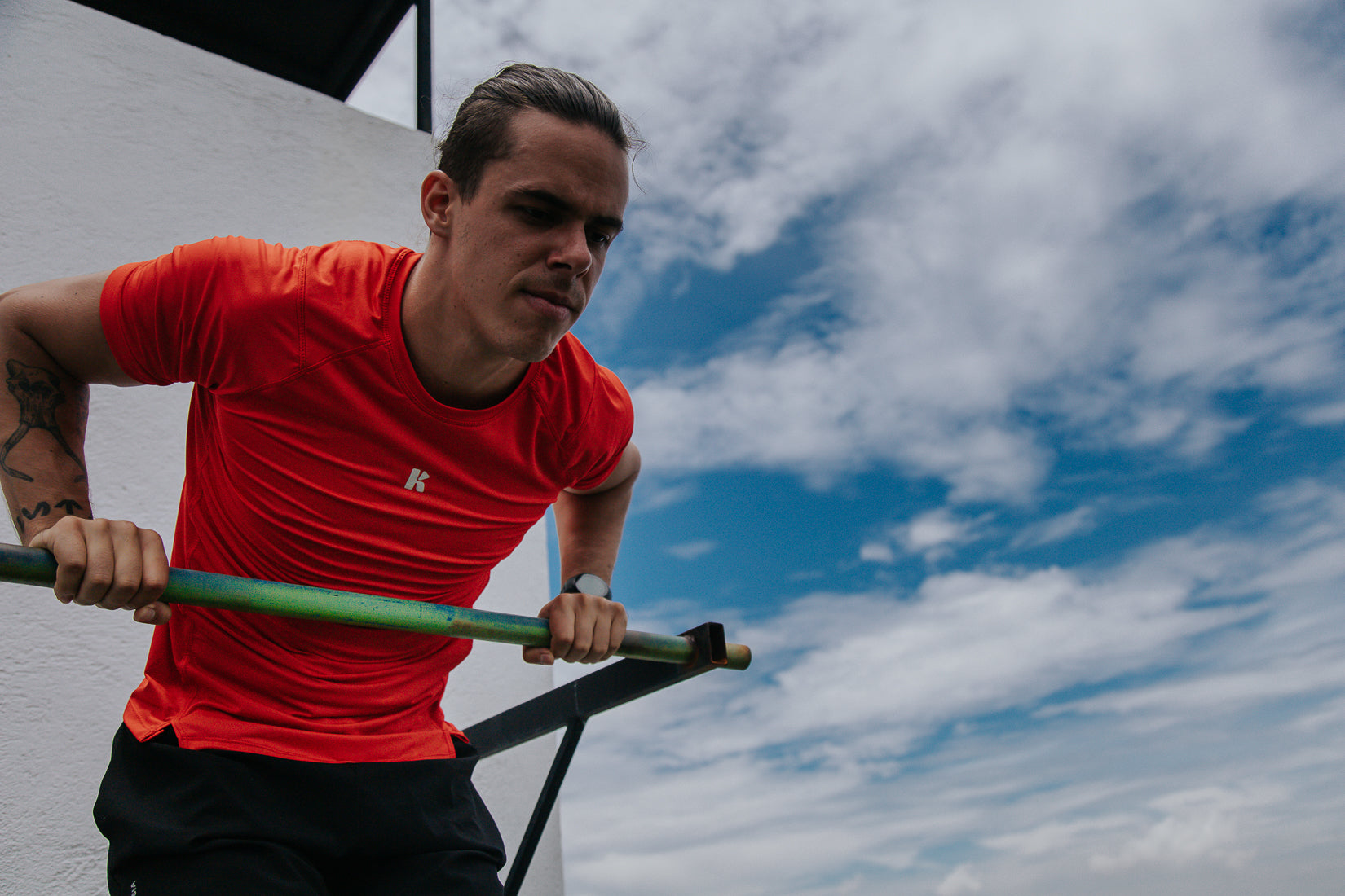 PLAYERA MANGA CORTA ROJA PARA HOMBRE KINESTESIA BASIC