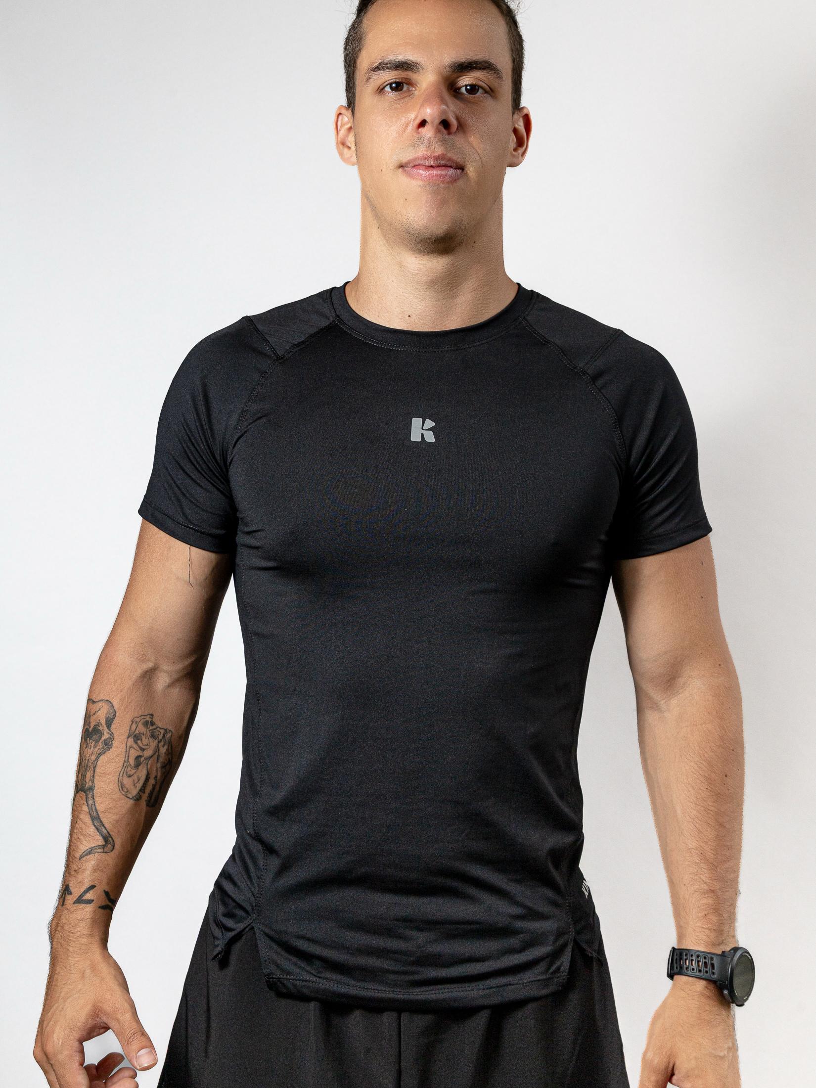 PLAYERA MANGA CORTA NEGRA PARA HOMBRE KINESTESIA BASIC