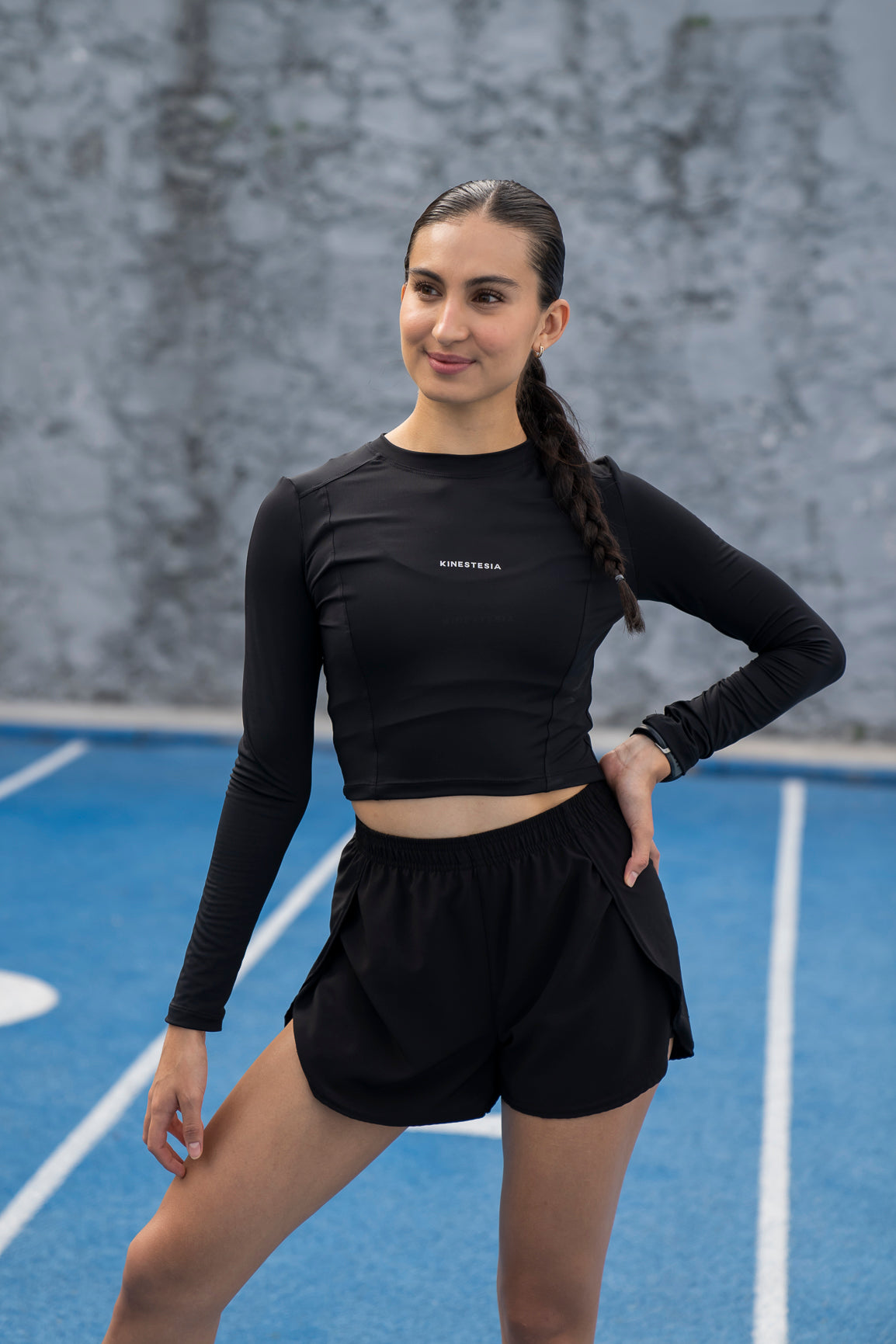 PLAYERA MANGA LARGA NEGRA PARA MUJER