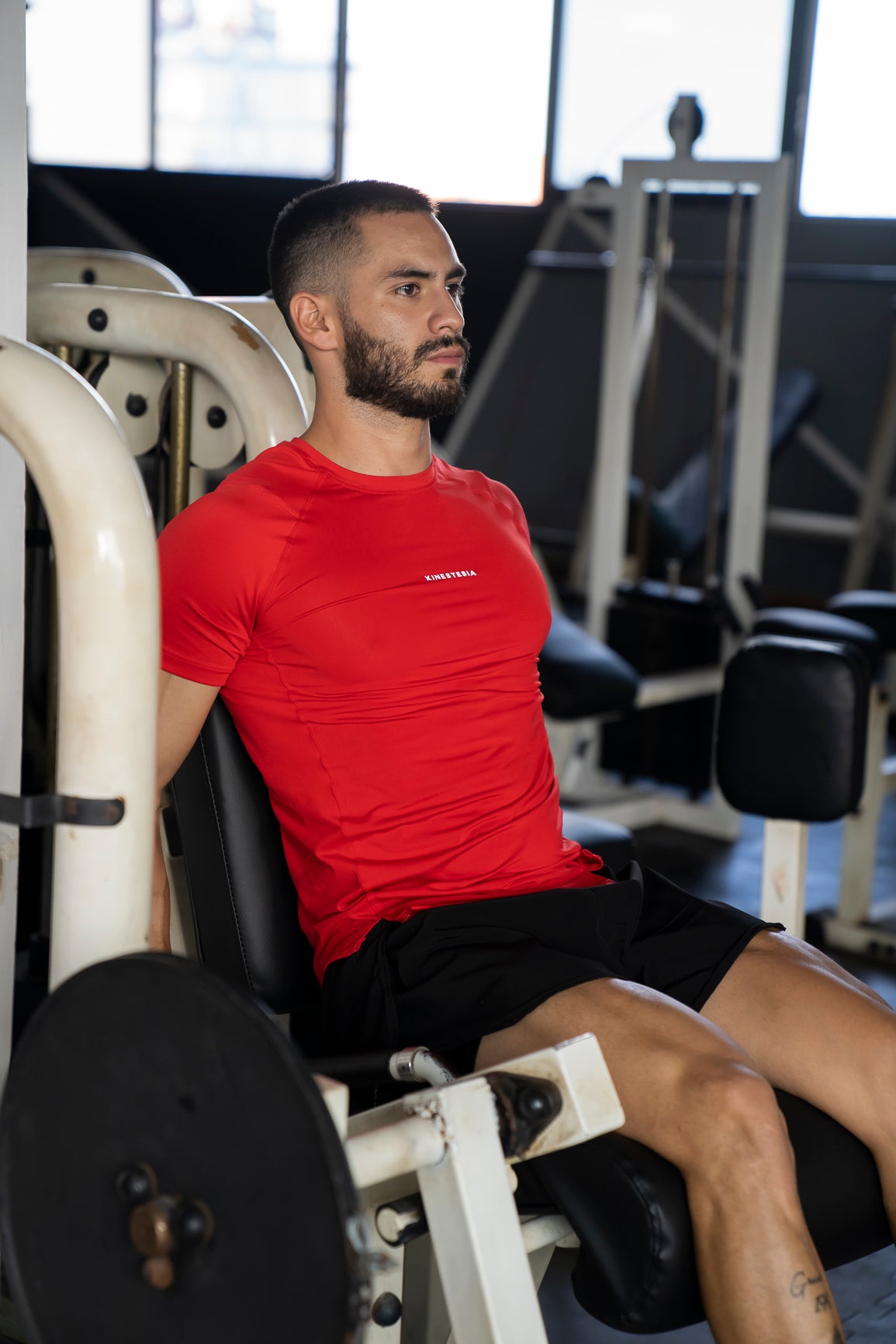 PLAYERA MANGA CORTA ROJA PARA HOMBRE KINESTESIA BASIC